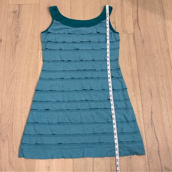 Dress - Picture 3 of 5